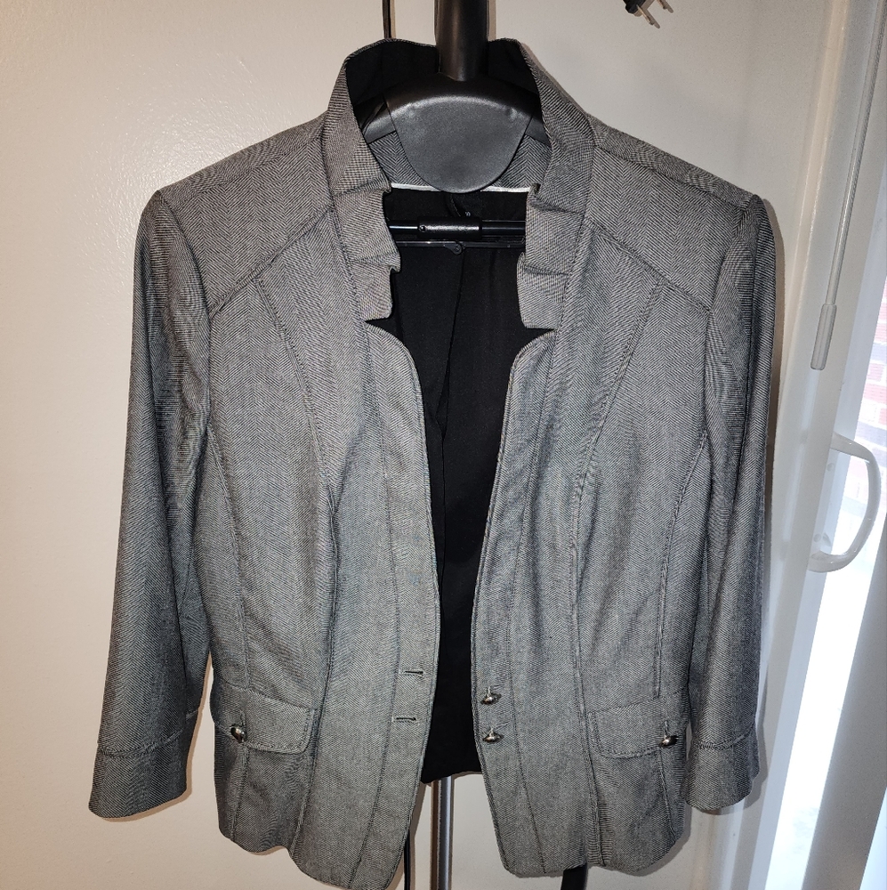 White House Black Market Gray Ruffled 2 Button 3/4 Sleeve Blazer Jacket